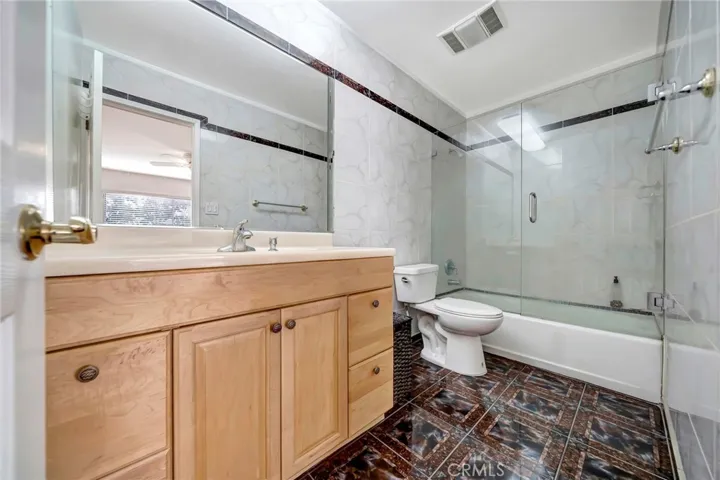 5315 Zelzah Avenue 6, Encino, California 91316