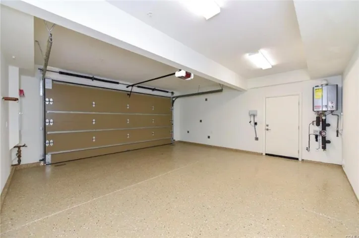 121 Mistletoe, Irvine, California 92620