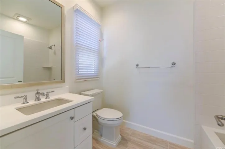 121 Mistletoe, Irvine, California 92620