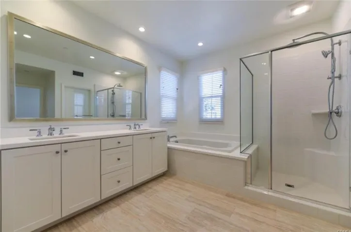 121 Mistletoe, Irvine, California 92620