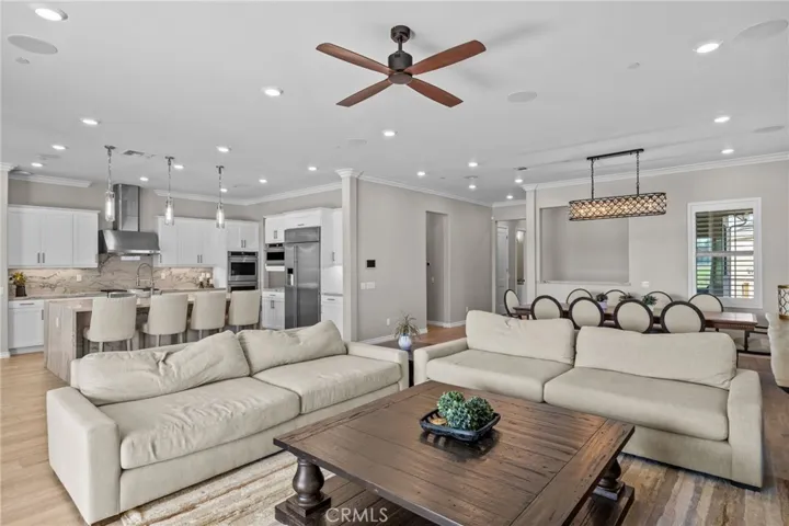 Bright and open concept living space with a lot of natural light.