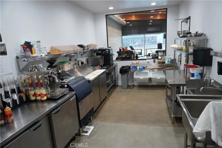 17050 Newland Street, Fountain Valley, California 92708