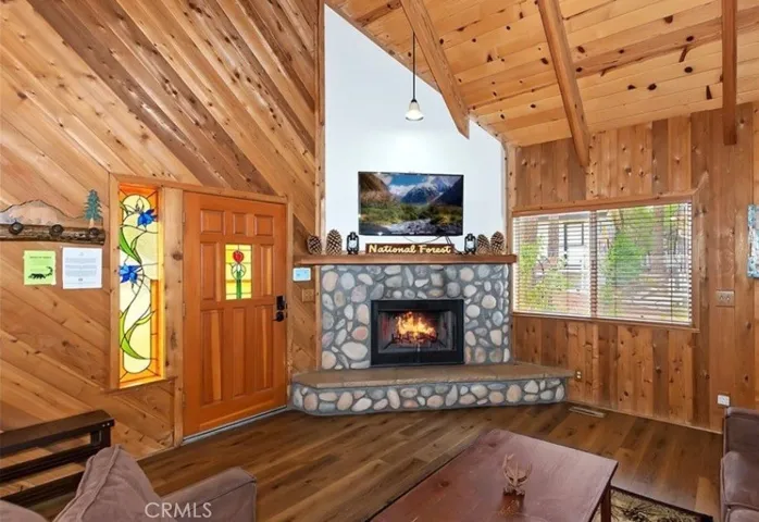 1126 Aleutian Drive, Lake Arrowhead, California 92352
