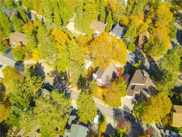 1126 Aleutian Drive, Lake Arrowhead, California 92352