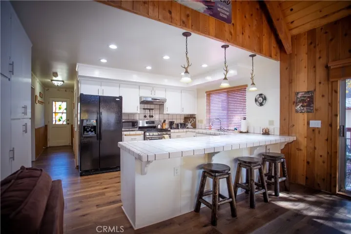 1126 Aleutian Drive, Lake Arrowhead, California 92352