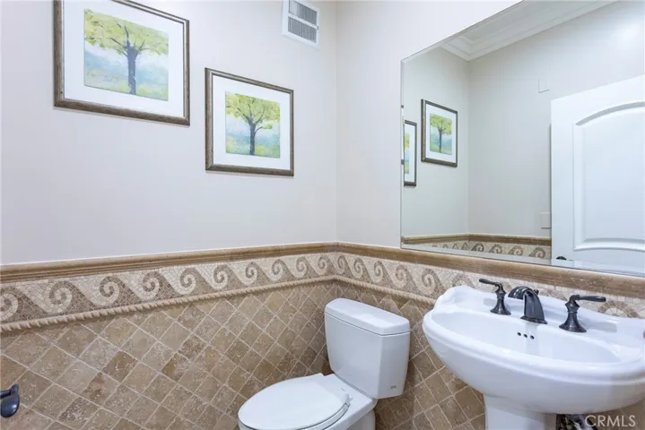 1520 N. El Camino Real #11, San Clemente, California 92672