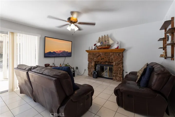 14935 Long View Drive, Fontana, California 92337