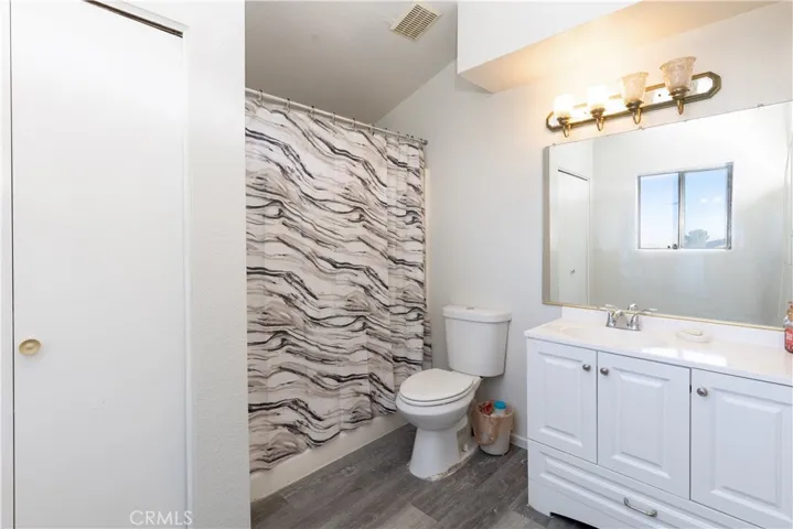 14935 Long View Drive, Fontana, California 92337