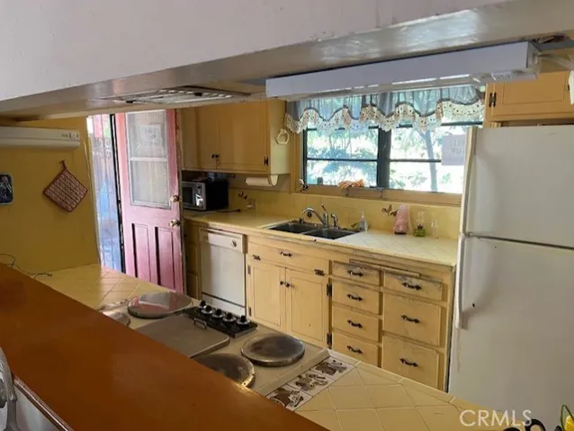 80 Narcissa Drive, Rancho Palos Verdes, California 90275
