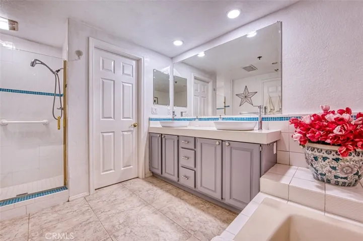 1230 E Ocean Boulevard 504, Long Beach, California 90802