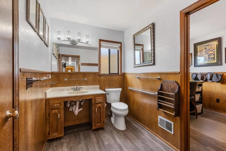 18979 Robinson Road, Sonoma, California 95476