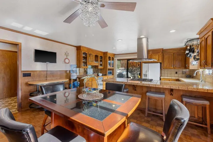 18979 Robinson Road, Sonoma, California 95476