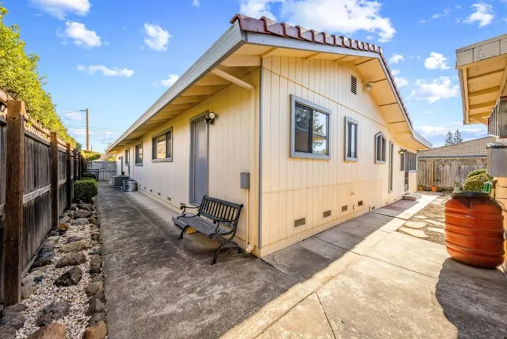 18979 Robinson Road, Sonoma, California 95476