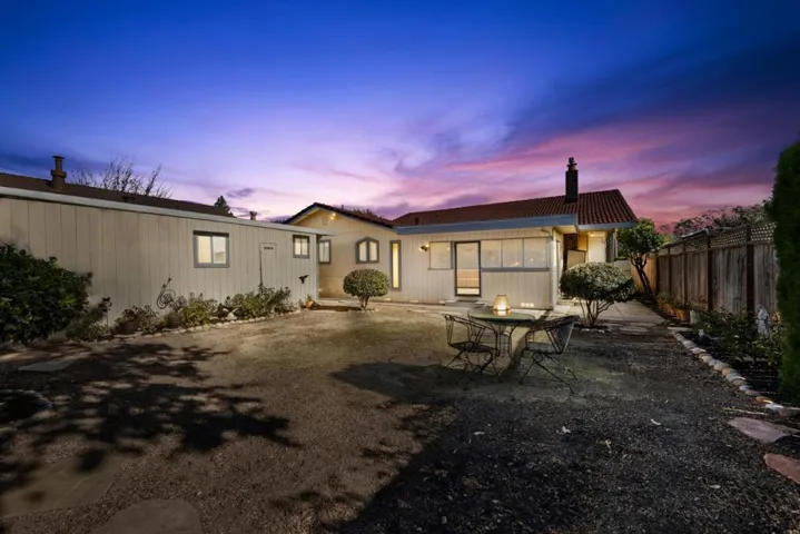 18979 Robinson Road, Sonoma, California 95476
