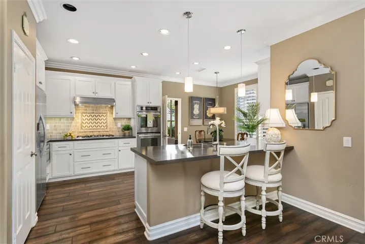 breakfast bar