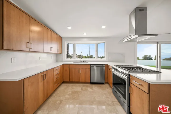 27041 Whitestone Road, Rancho Palos Verdes, California 90275