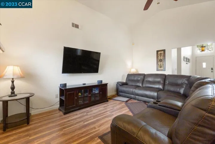 917 Vindel Ln, Modesto, California 95350