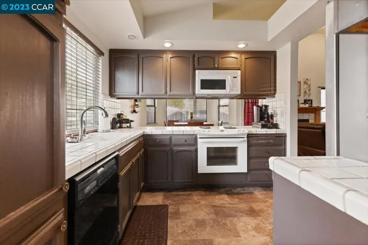 917 Vindel Ln, Modesto, California 95350