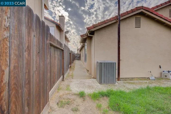 917 Vindel Ln, Modesto, California 95350