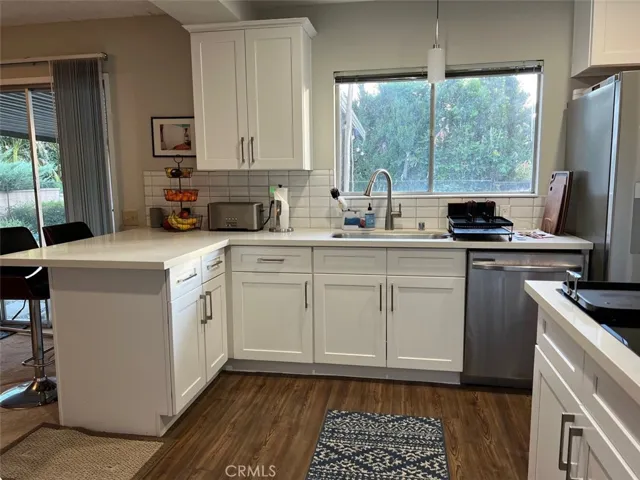 870 Miami Court, Claremont, California 91711