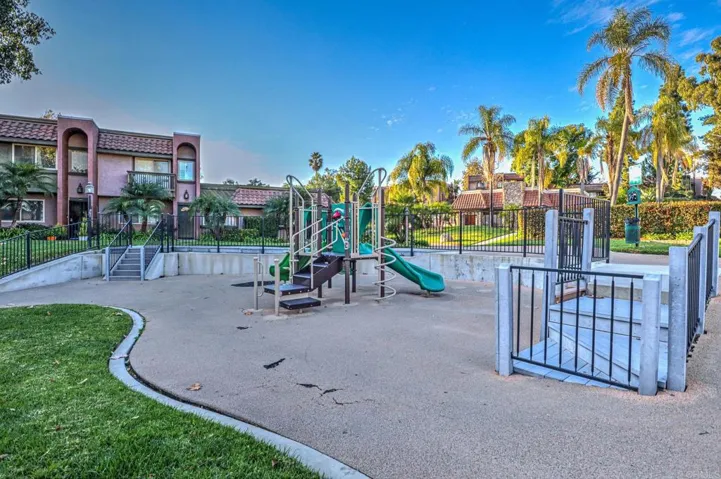 1405 North Broadway Unit D, Escondido, California 92026