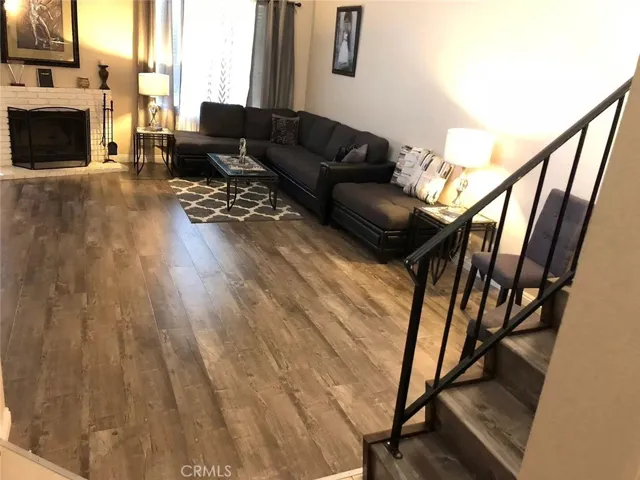 818 Live Oak Place, Corona, California 92882