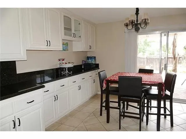 818 Live Oak Place, Corona, California 92882