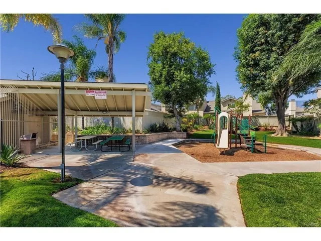 818 Live Oak Place, Corona, California 92882