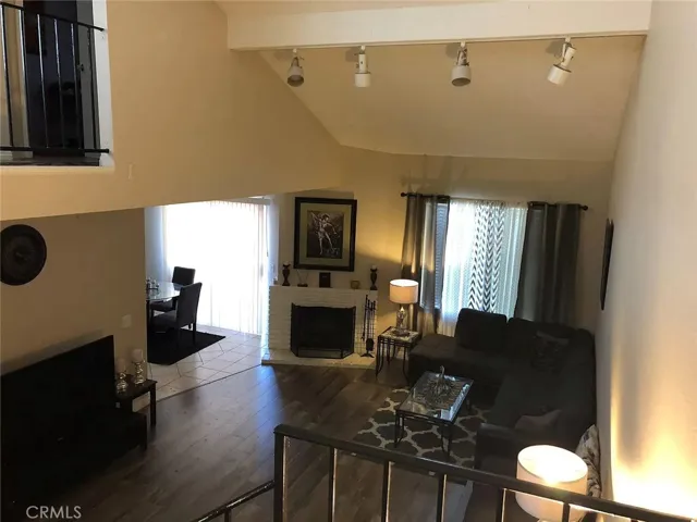 818 Live Oak Place, Corona, California 92882