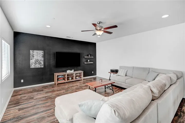 16731 Kalmia Lane, Fontana, California 92336