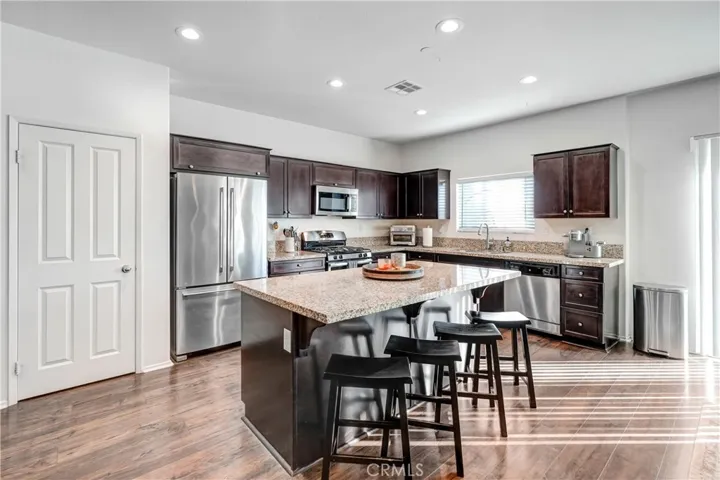 16731 Kalmia Lane, Fontana, California 92336