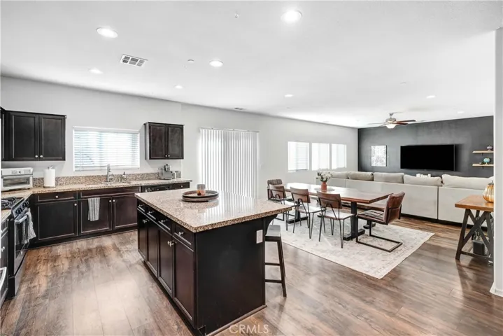16731 Kalmia Lane, Fontana, California 92336
