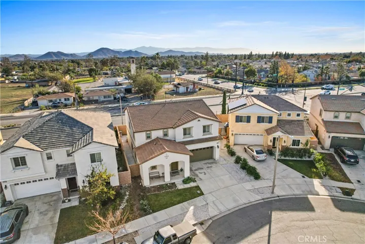 16731 Kalmia Lane, Fontana, California 92336