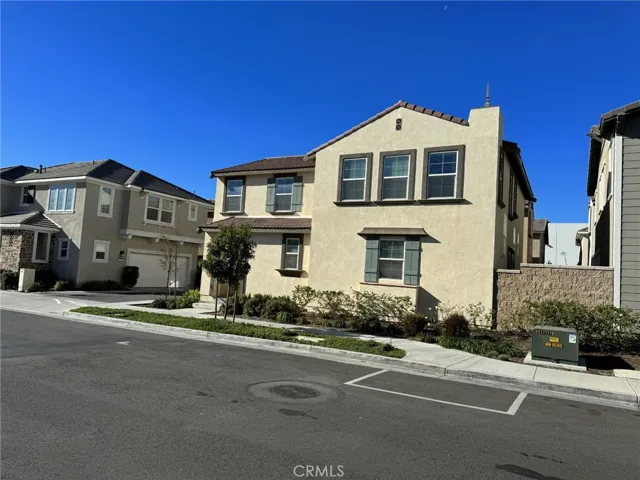 6069 Sendero Avenue, Eastvale, California 92880