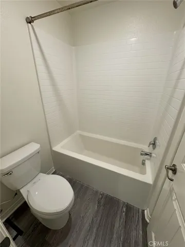 6069 Sendero Avenue, Eastvale, California 92880