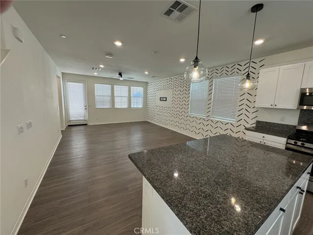 6069 Sendero Avenue, Eastvale, California 92880