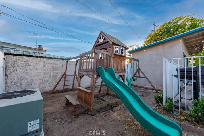 6547 Riverton Avenue, North Hollywood, California 91606