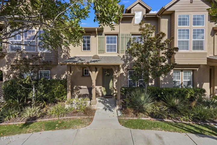 2-web-or-mls-UpmarketMedia_319Feather104