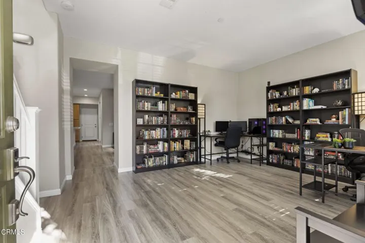 16-web-or-mls-UpmarketMedia_319Feather88