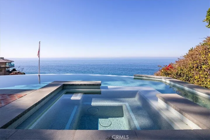 50 N La Senda Drive, Laguna Beach, California 92651