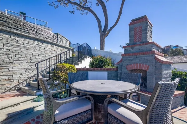 50 N La Senda Drive, Laguna Beach, California 92651