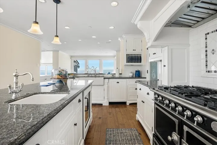 50 N La Senda Drive, Laguna Beach, California 92651