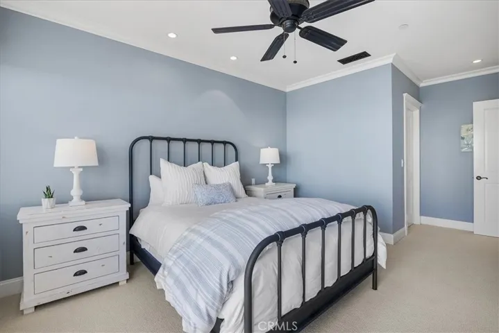 50 N La Senda Drive, Laguna Beach, California 92651