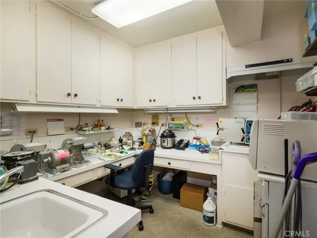 4385 Overland Avenue, Culver City, California 90230