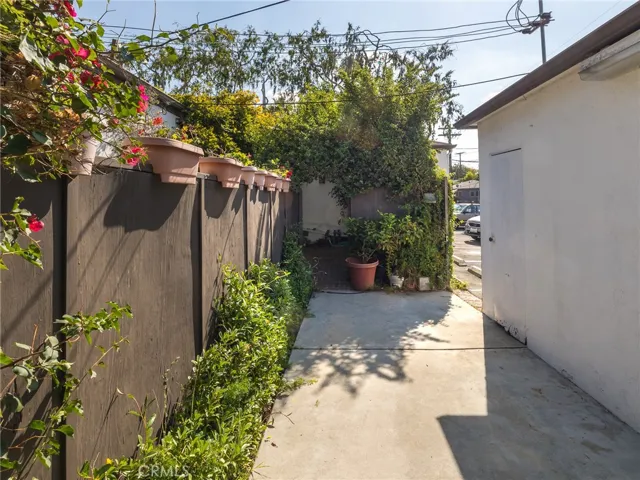 4385 Overland Avenue, Culver City, California 90230