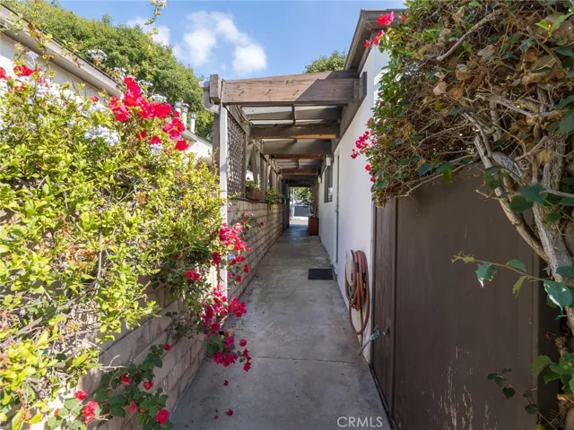 4385 Overland Avenue, Culver City, California 90230