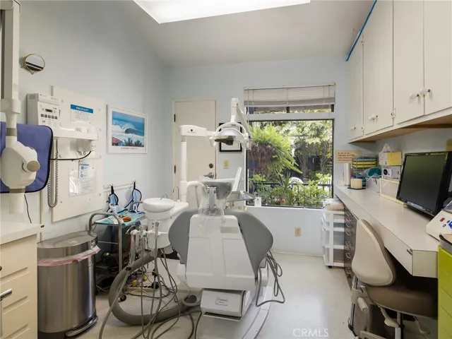 4385 Overland Avenue, Culver City, California 90230