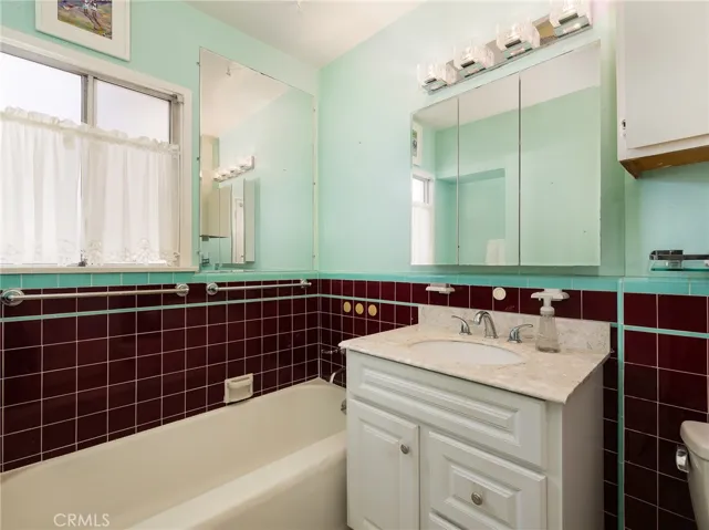 4385 Overland Avenue, Culver City, California 90230
