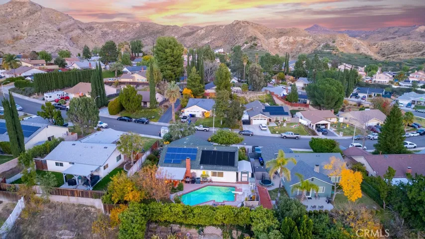 30341 Honeysuckle Hill Drive, Canyon Country, California 91387