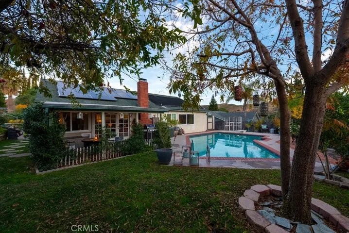 30341 Honeysuckle Hill Drive, Canyon Country, California 91387